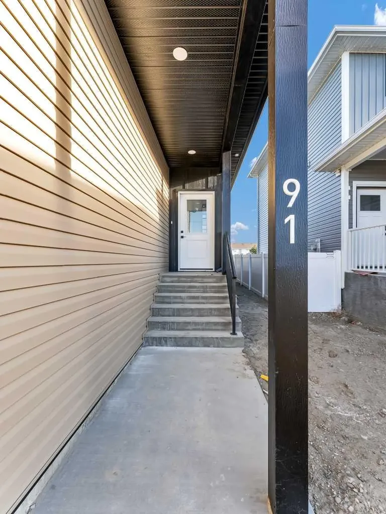 91 Sierra Road SW Medicine Hat AB T1B 4Y6