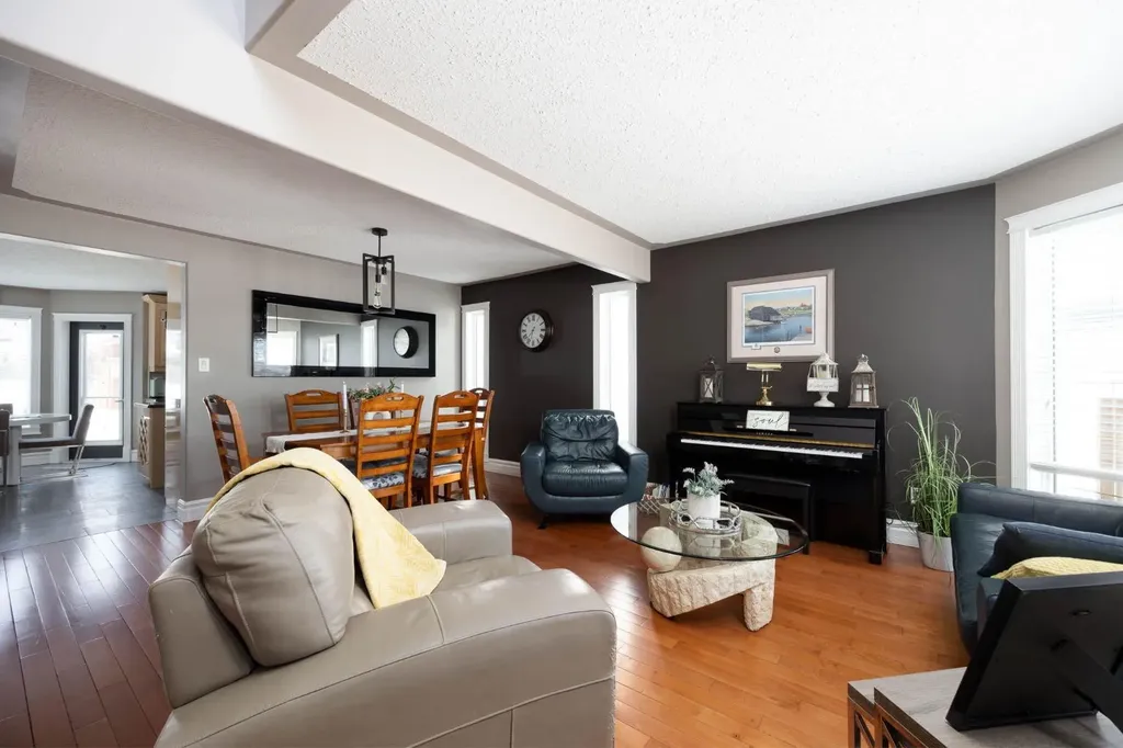 327 Williams Drive Fort Mcmurray AB T9K2A9