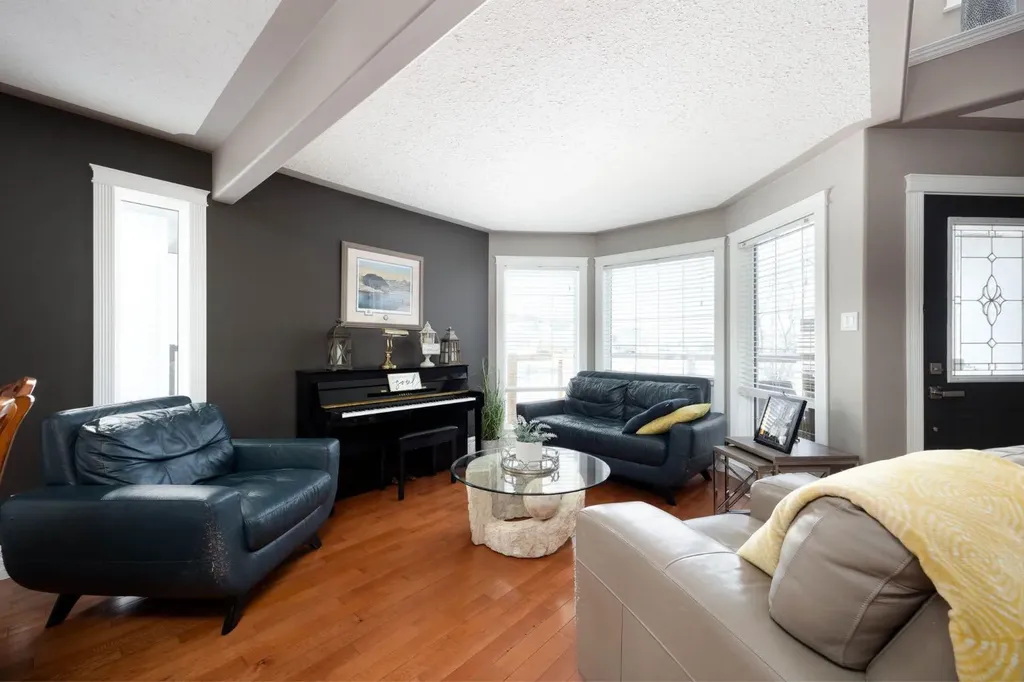327 Williams Drive Fort Mcmurray AB T9K2A9