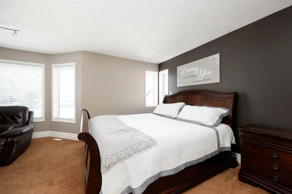 327 Williams Drive Fort Mcmurray AB T9K2A9