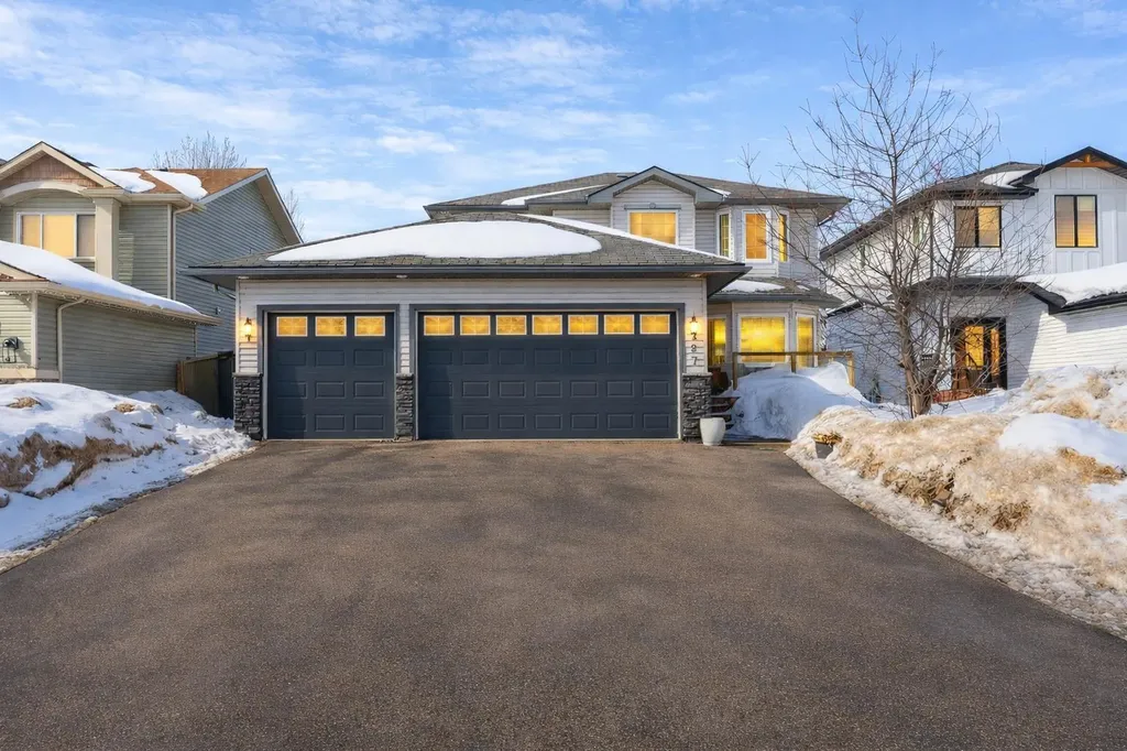 327 Williams Drive Fort Mcmurray AB T9K2A9