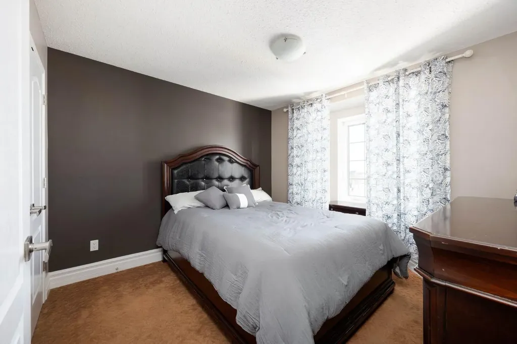 327 Williams Drive Fort Mcmurray AB T9K2A9