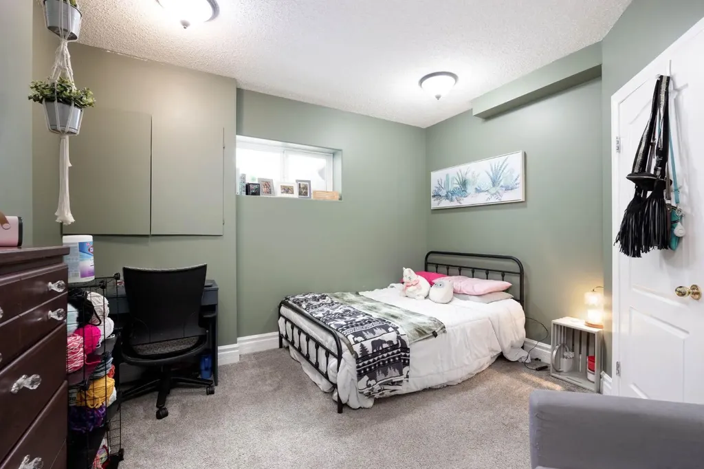 327 Williams Drive Fort Mcmurray AB T9K2A9