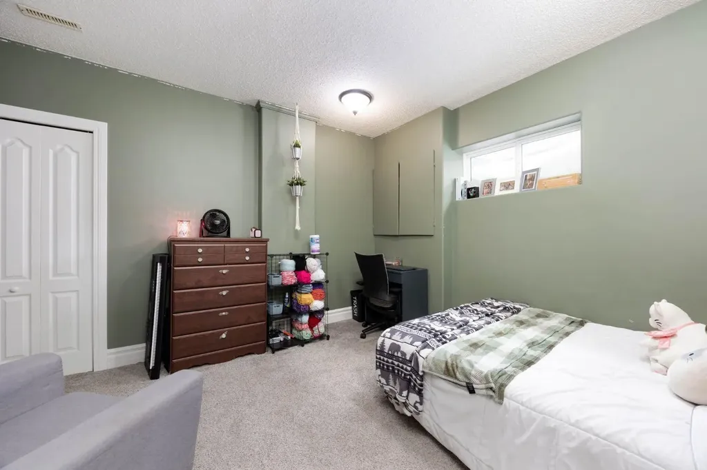 327 Williams Drive Fort Mcmurray AB T9K2A9