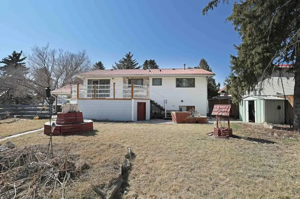 40 Charlesworth Crescent E Brooks AB T1R 0H3