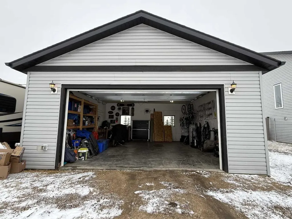 528 Highland Way Delia AB T0J 0W0