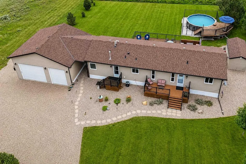 112004 Township Road 82a Rural Forty Mile No. 8 County Of AB T0K 0X0