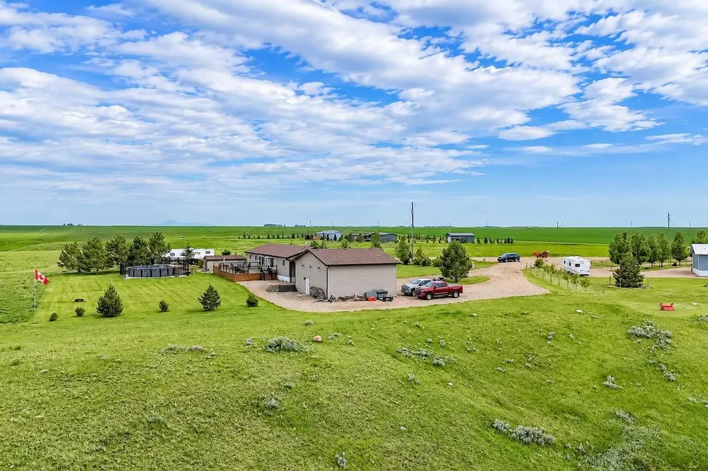 112004 Township Road 82a Rural Forty Mile No. 8 County Of AB T0K 0X0