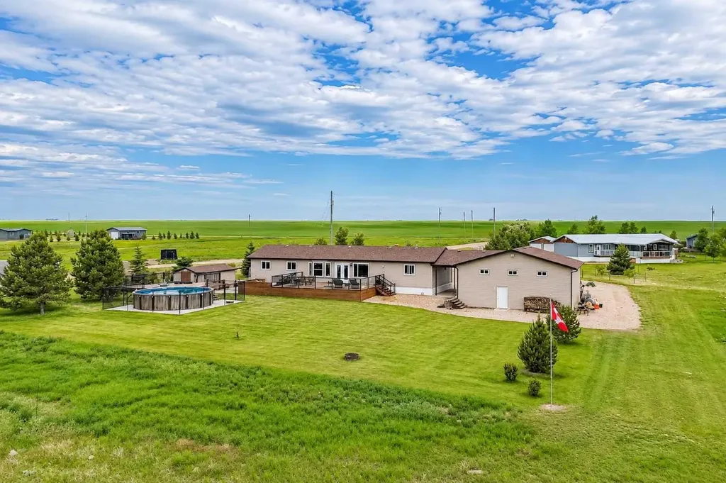 112004 Township Road 82a Rural Forty Mile No. 8 County Of AB T0K 0X0
