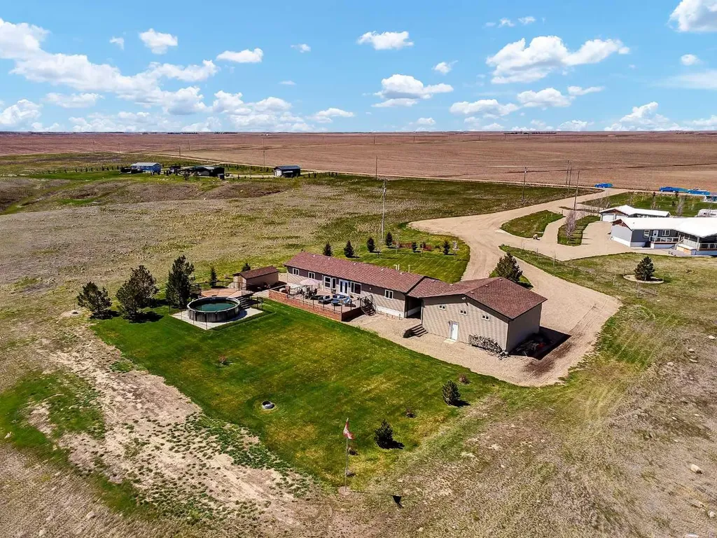 112004 Township Road 82a Rural Forty Mile No. 8 County Of AB T0K 0X0