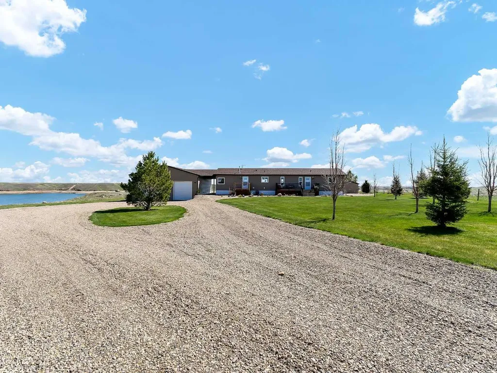 112004 Township Road 82a Rural Forty Mile No. 8 County Of AB T0K 0X0