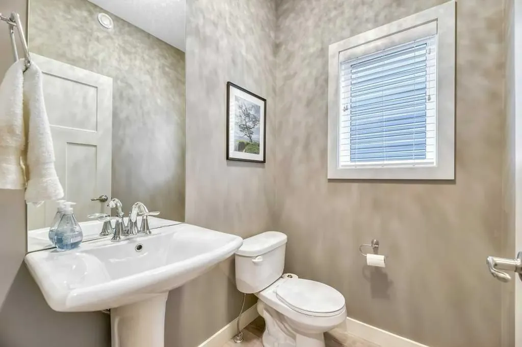 261 Wildrose Drive Strathmore AB T1P 0H4