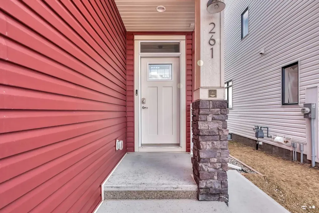 261 Wildrose Drive Strathmore AB T1P 0H4