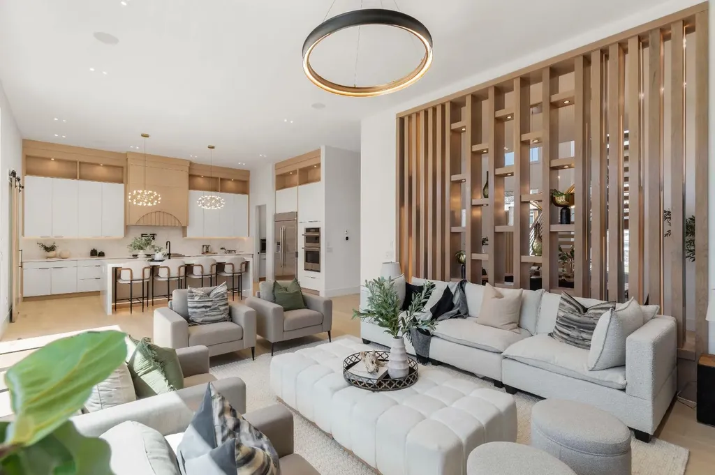 2613 6 Avenue NW Calgary AB T2N 0X8