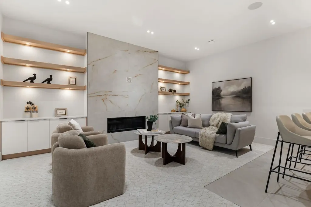 2613 6 Avenue NW Calgary AB T2N 0X8