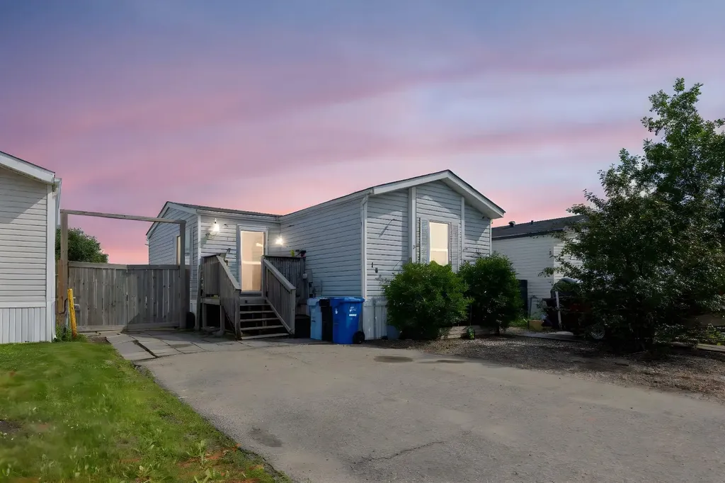 163 Cree Lane Fort Mcmurray AB T9L1Y5