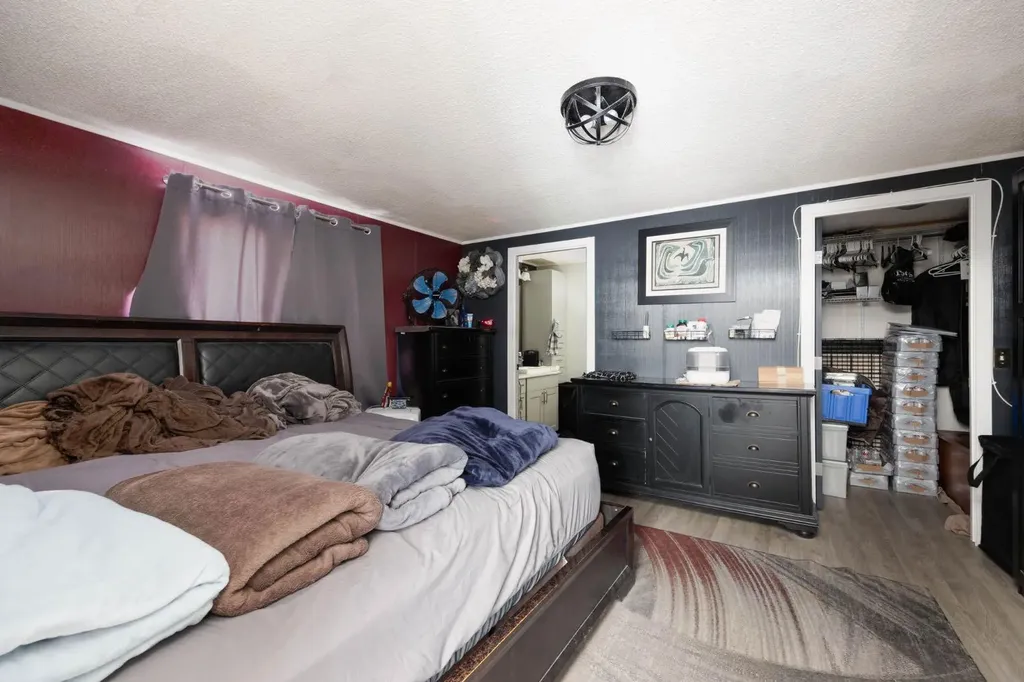 163 Cree Lane Fort Mcmurray AB T9L1Y5