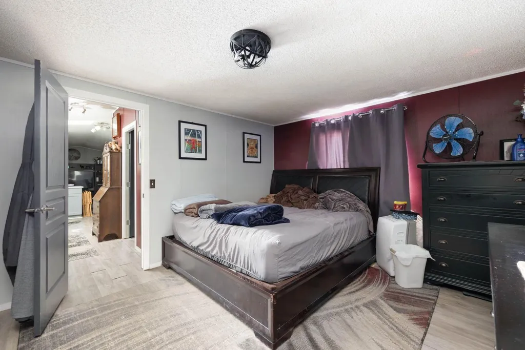 163 Cree Lane Fort Mcmurray AB T9L1Y5