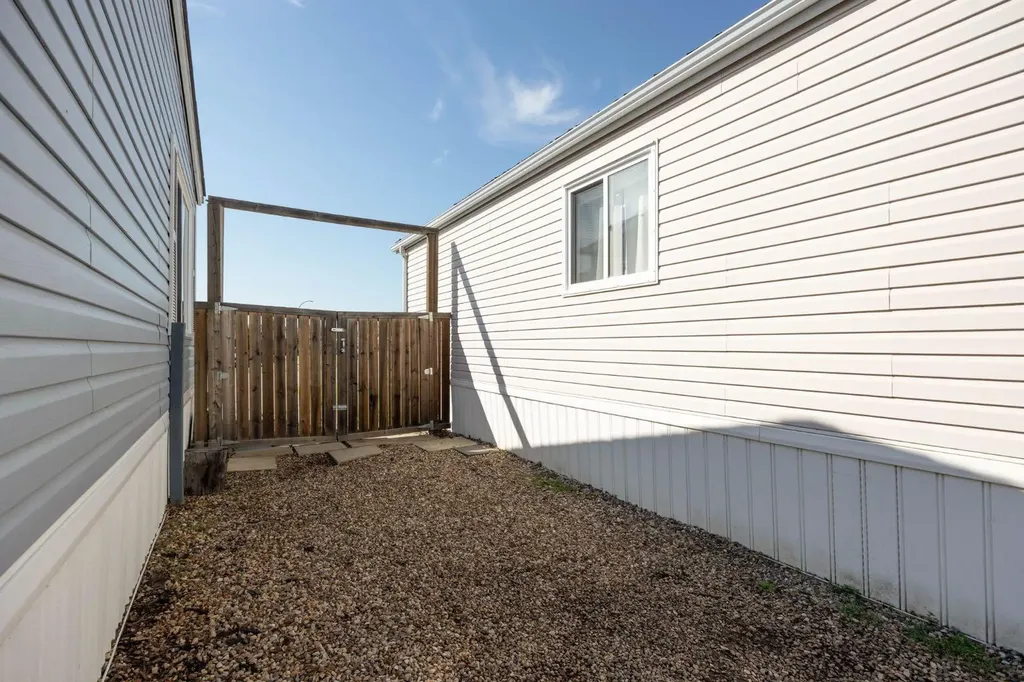 163 Cree Lane Fort Mcmurray AB T9L1Y5