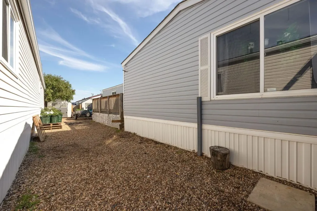 163 Cree Lane Fort Mcmurray AB T9L1Y5