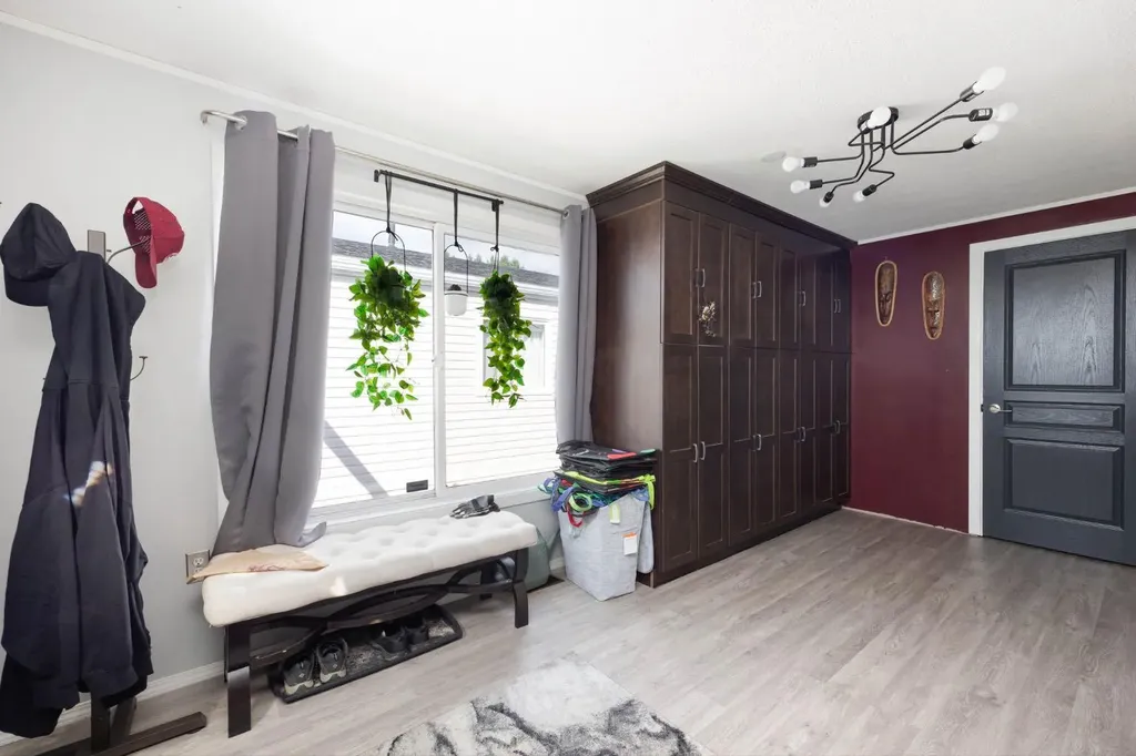 163 Cree Lane Fort Mcmurray AB T9L1Y5