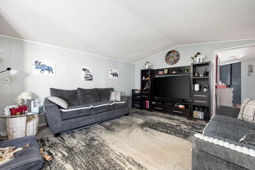 163 Cree Lane Fort Mcmurray AB T9L1Y5