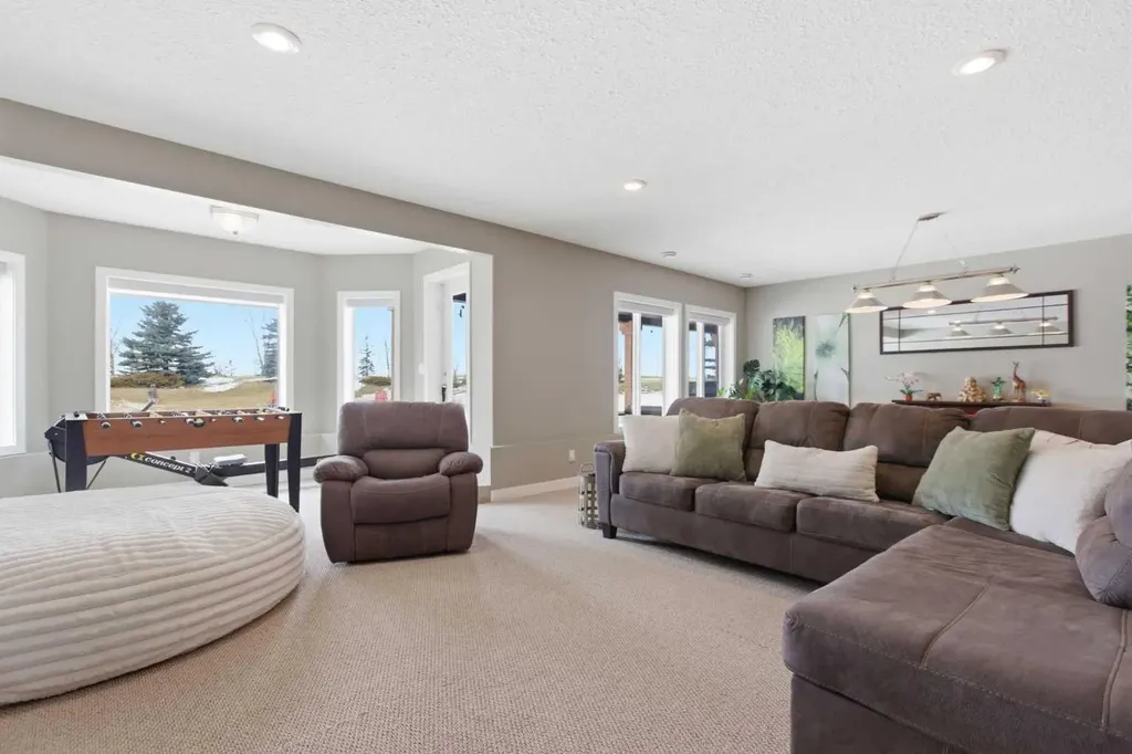 48 Silvertip Drive Rural Foothills County AB T1V 1Z2