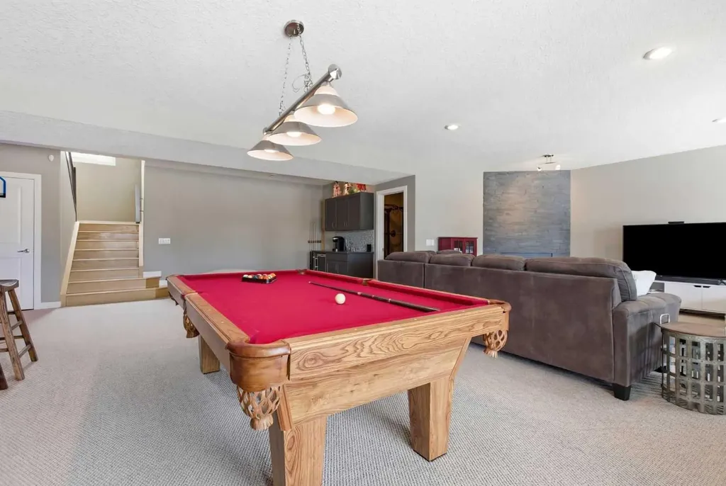 48 Silvertip Drive Rural Foothills County AB T1V 1Z2