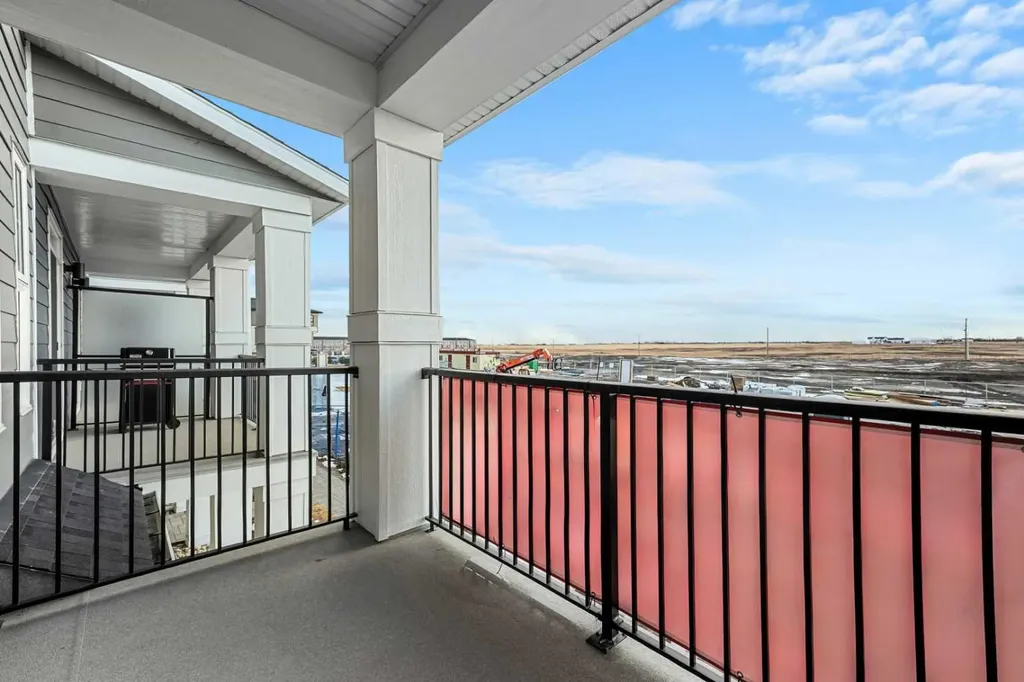 285 Chelsea Court Chestermere AB T1X 2W7