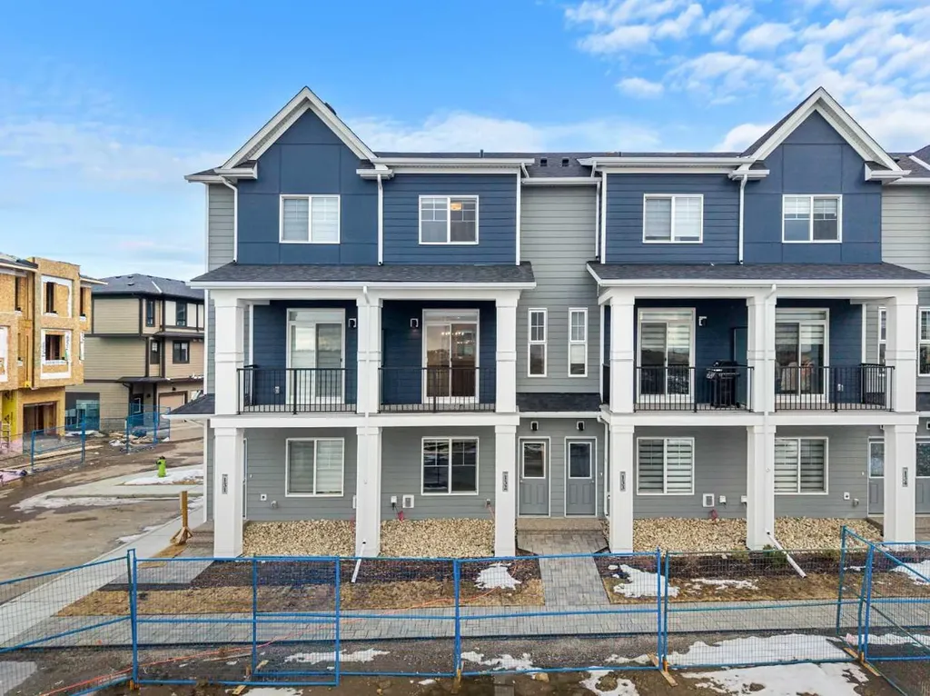 285 Chelsea Court Chestermere AB T1X 2W7