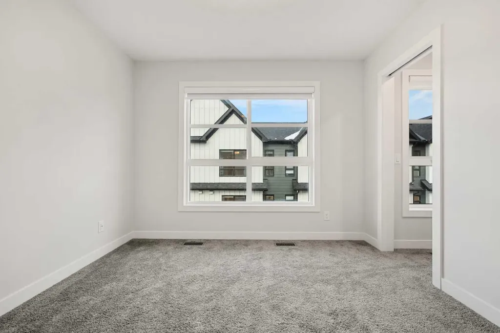285 Chelsea Court Chestermere AB T1X 2W7