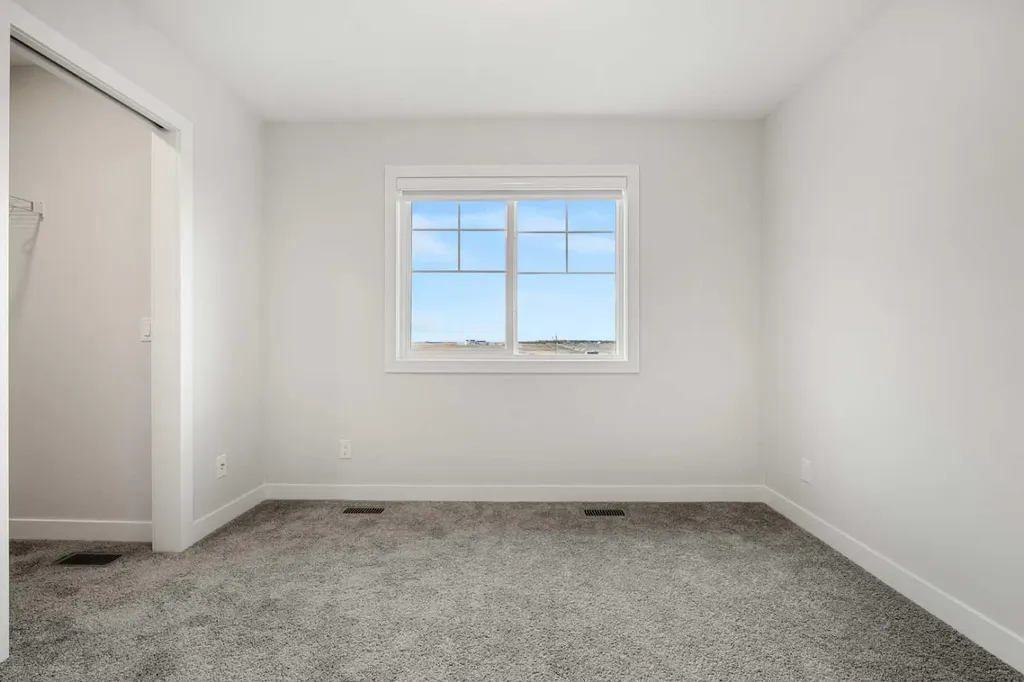 285 Chelsea Court Chestermere AB T1X 2W7