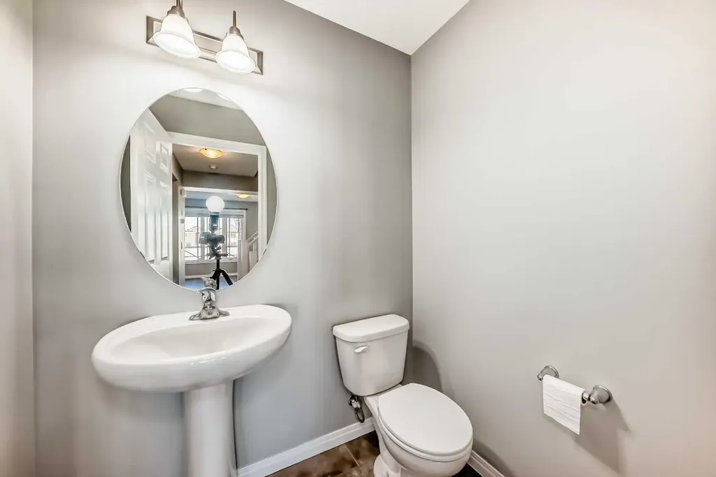 147 Windford Crescent SW Airdrie AB T4B4G4