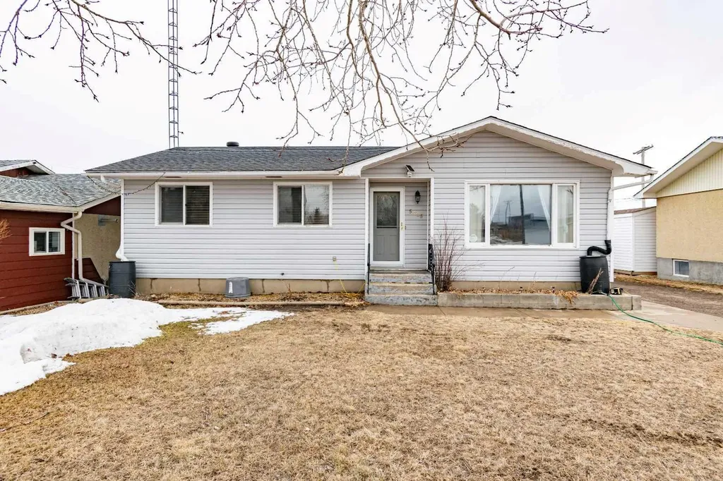 5005 53 Street Castor AB T0C 0X0