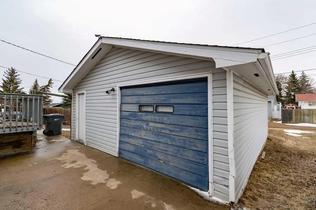 5005 53 Street Castor AB T0C 0X0