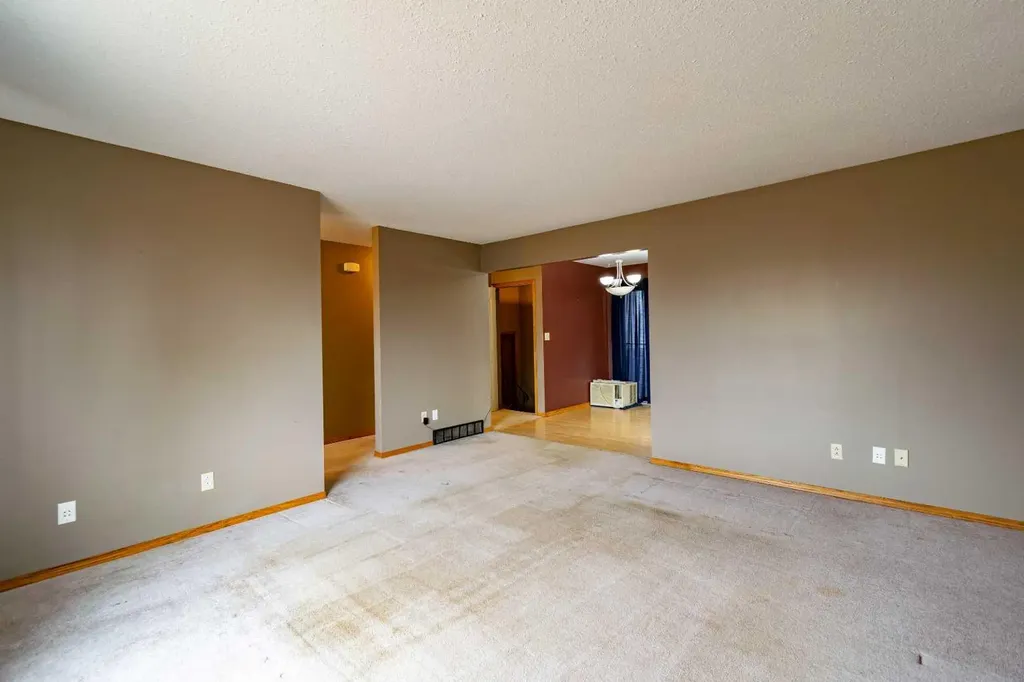 5005 53 Street Castor AB T0C 0X0