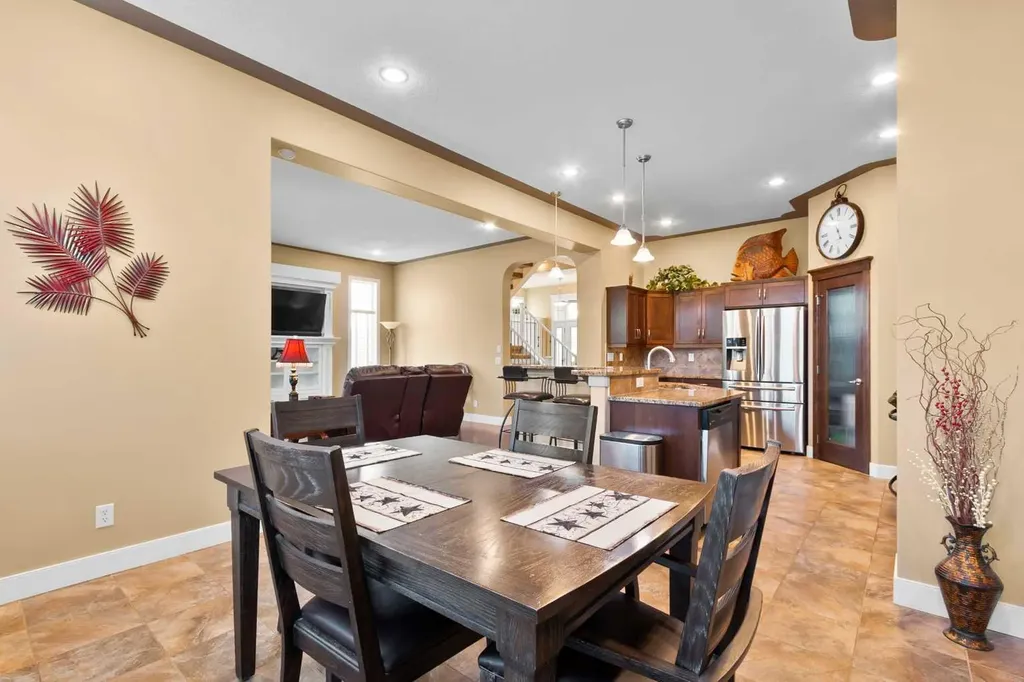 117 Kingsland Court SE Airdrie AB T4A 0E5