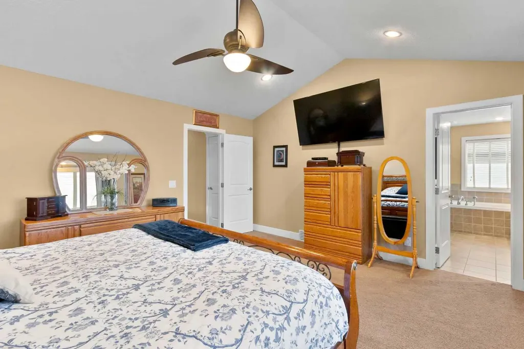 117 Kingsland Court SE Airdrie AB T4A 0E5