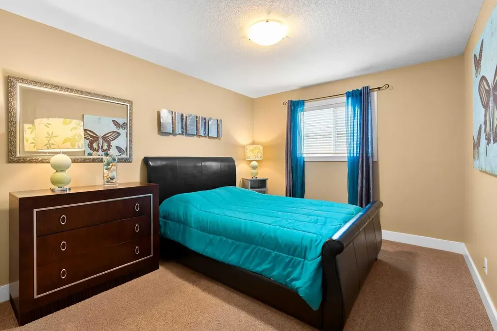 117 Kingsland Court SE Airdrie AB T4A 0E5