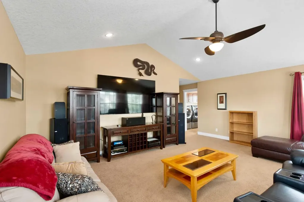117 Kingsland Court SE Airdrie AB T4A 0E5