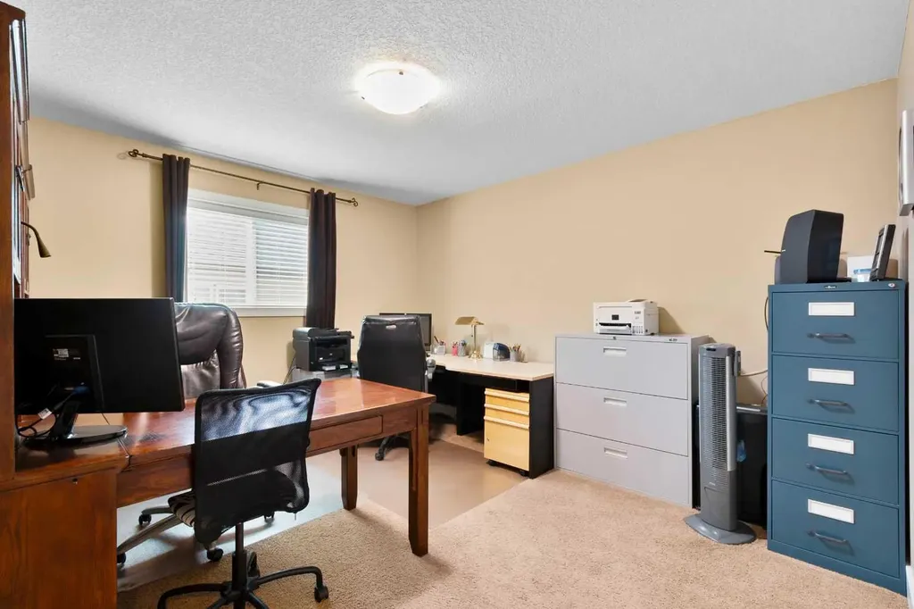 117 Kingsland Court SE Airdrie AB T4A 0E5