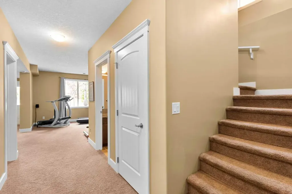 117 Kingsland Court SE Airdrie AB T4A 0E5