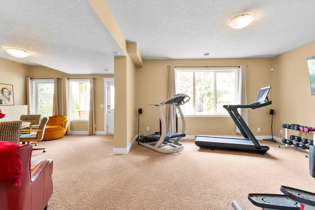 117 Kingsland Court SE Airdrie AB T4A 0E5