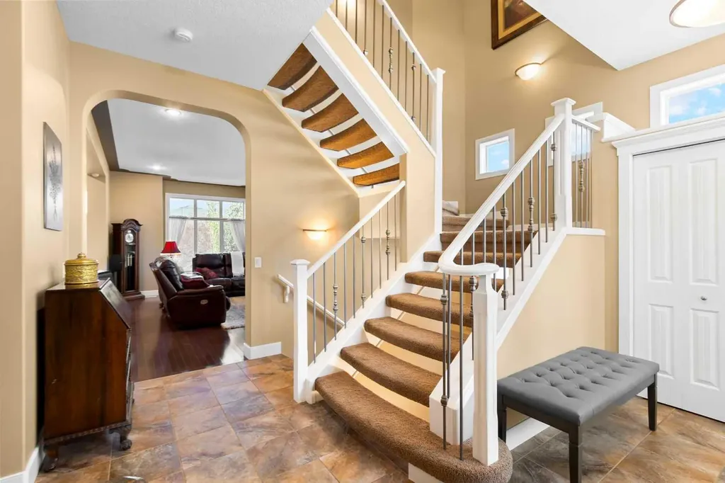 117 Kingsland Court SE Airdrie AB T4A 0E5