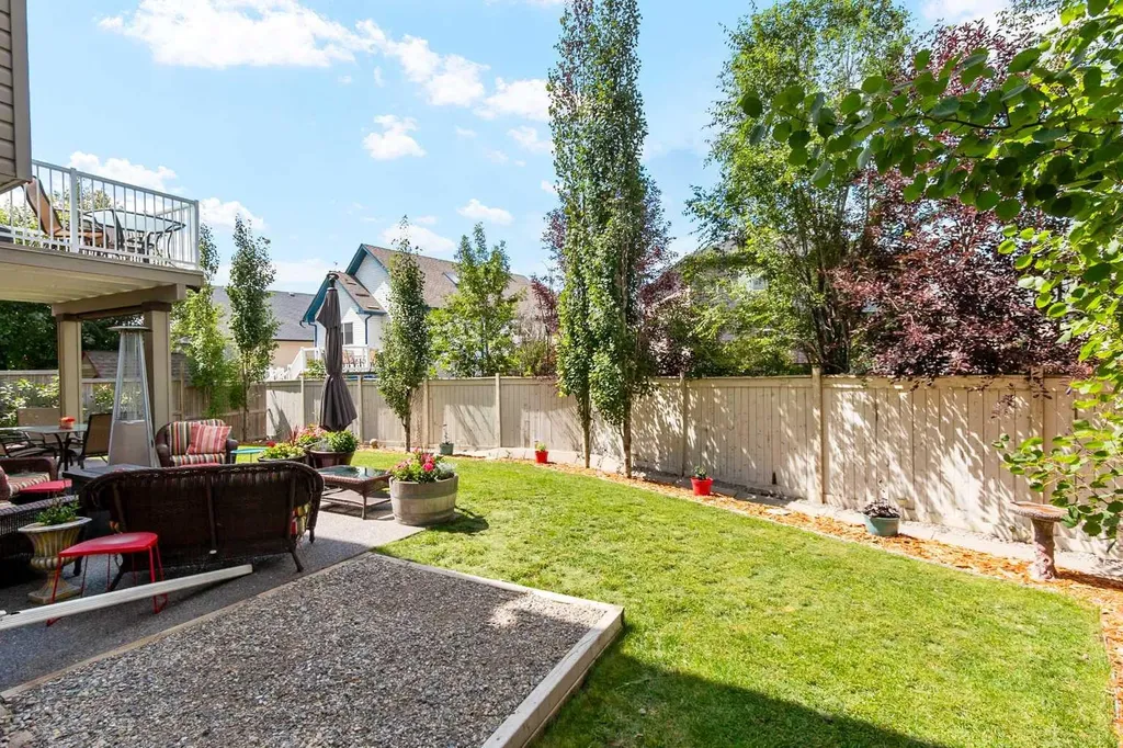 117 Kingsland Court SE Airdrie AB T4A 0E5