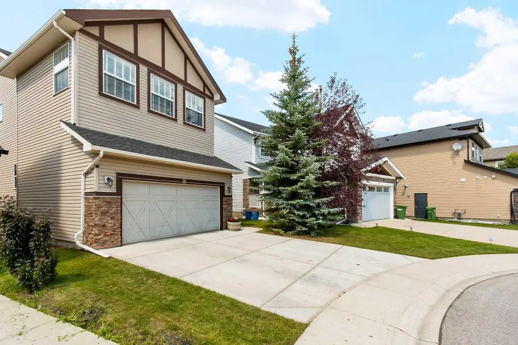 117 Kingsland Court SE Airdrie AB T4A 0E5
