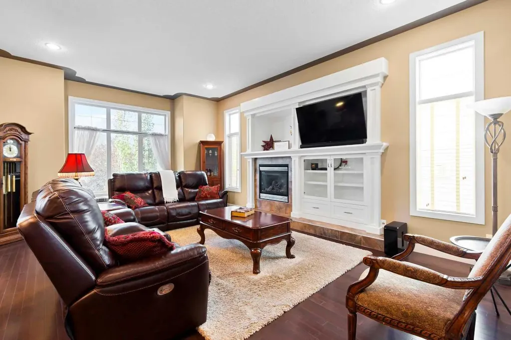 117 Kingsland Court SE Airdrie AB T4A 0E5