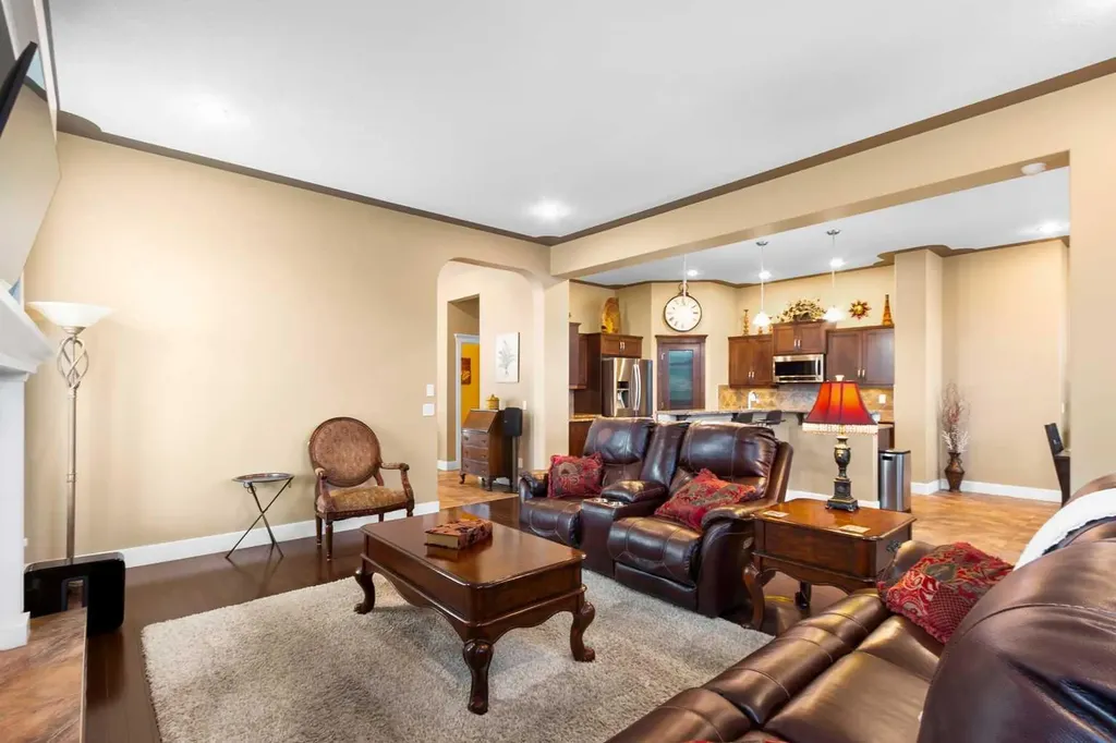 117 Kingsland Court SE Airdrie AB T4A 0E5