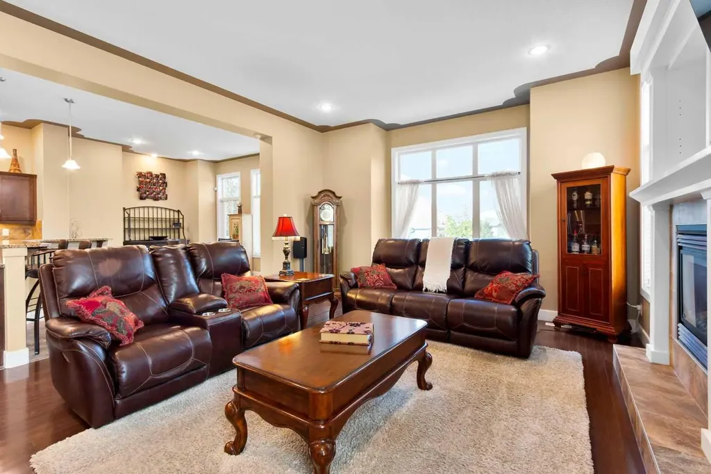 117 Kingsland Court SE Airdrie AB T4A 0E5