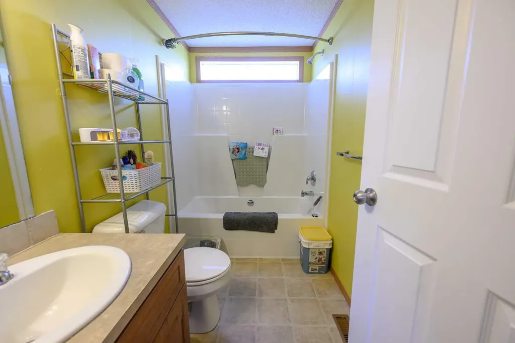 8714 88c Street Grande Prairie AB T8X0C5